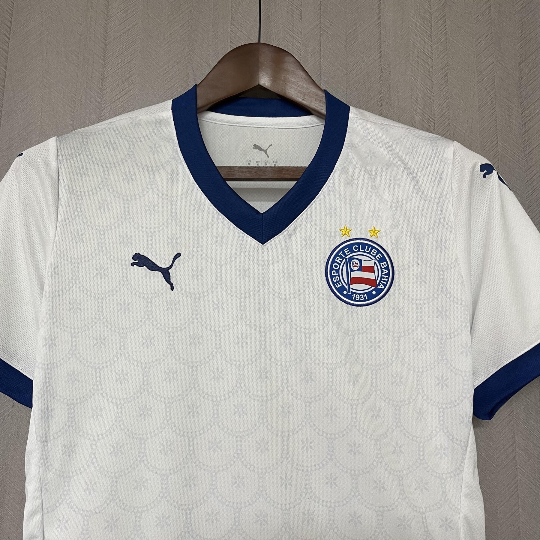Camisa Bahia Titular 25/26 - Branca Puma Versão Feminina Baby Look