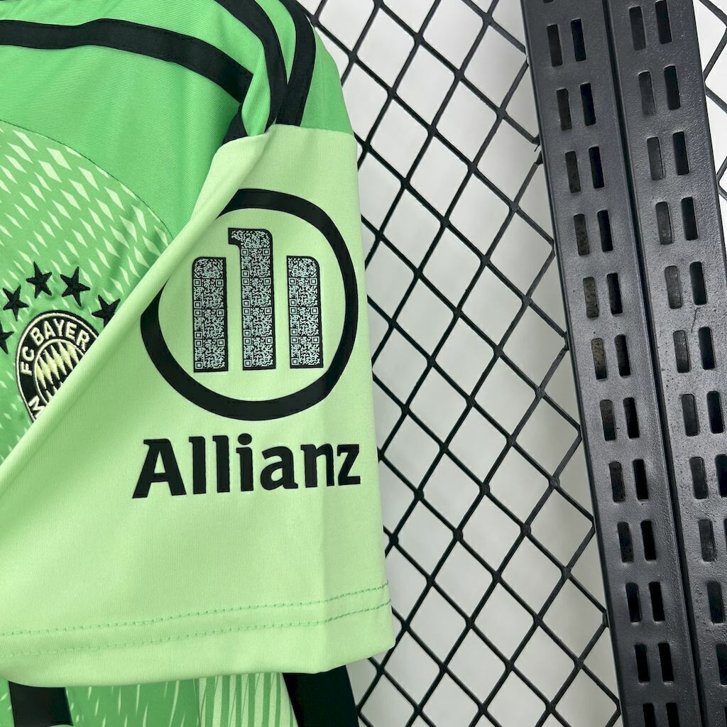 Camisa Goleiro Bayern de Munique 2025/26 Verde Torcedor Masculina