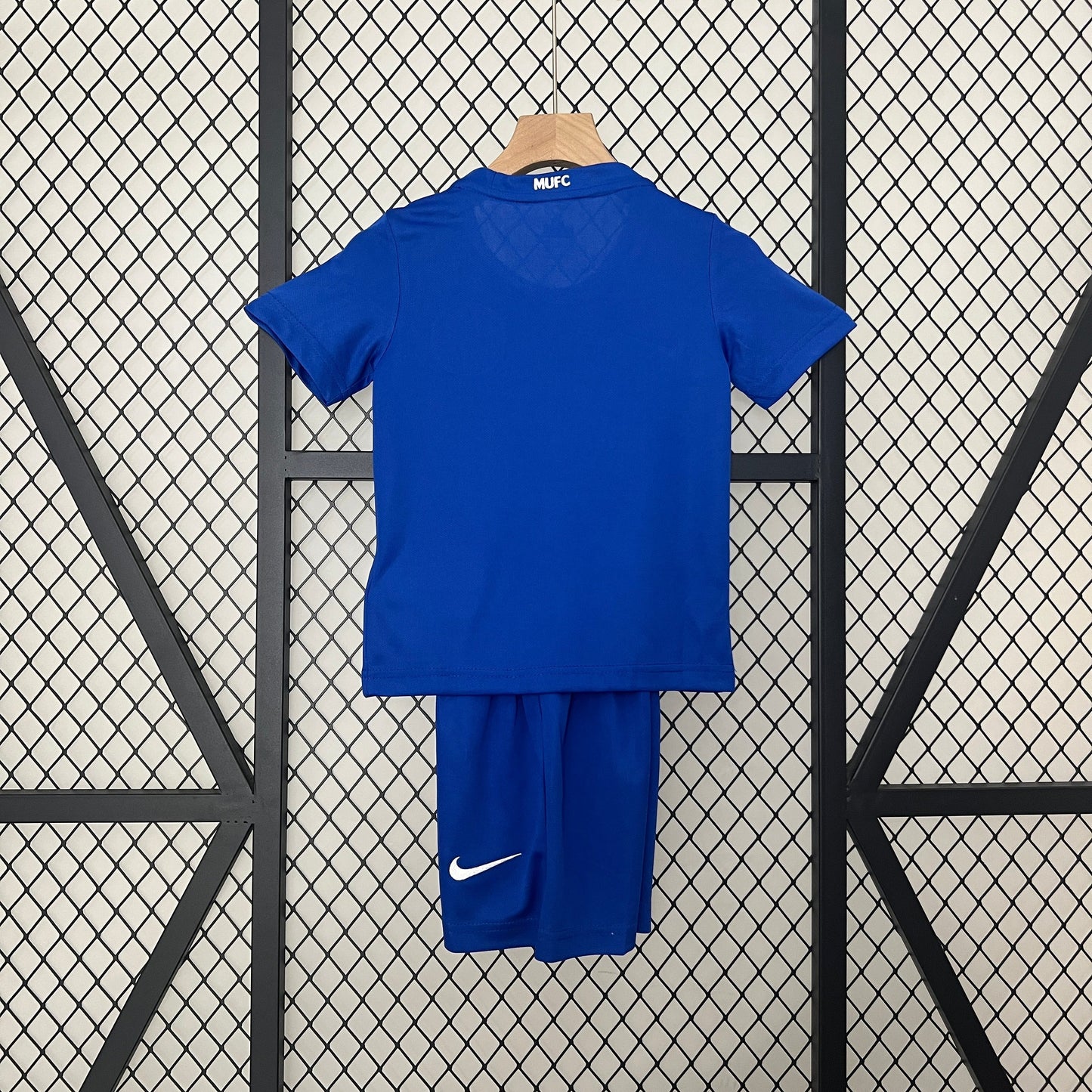 KIT INFANTIL RETRÔ MANCHESTER UNITED BLUE 08/09