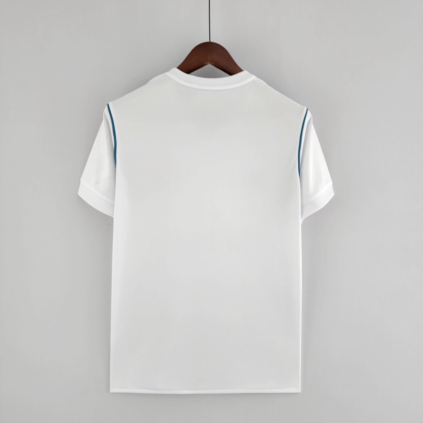 CAMISA RETRÔ REAL MADRID HOME 17/18