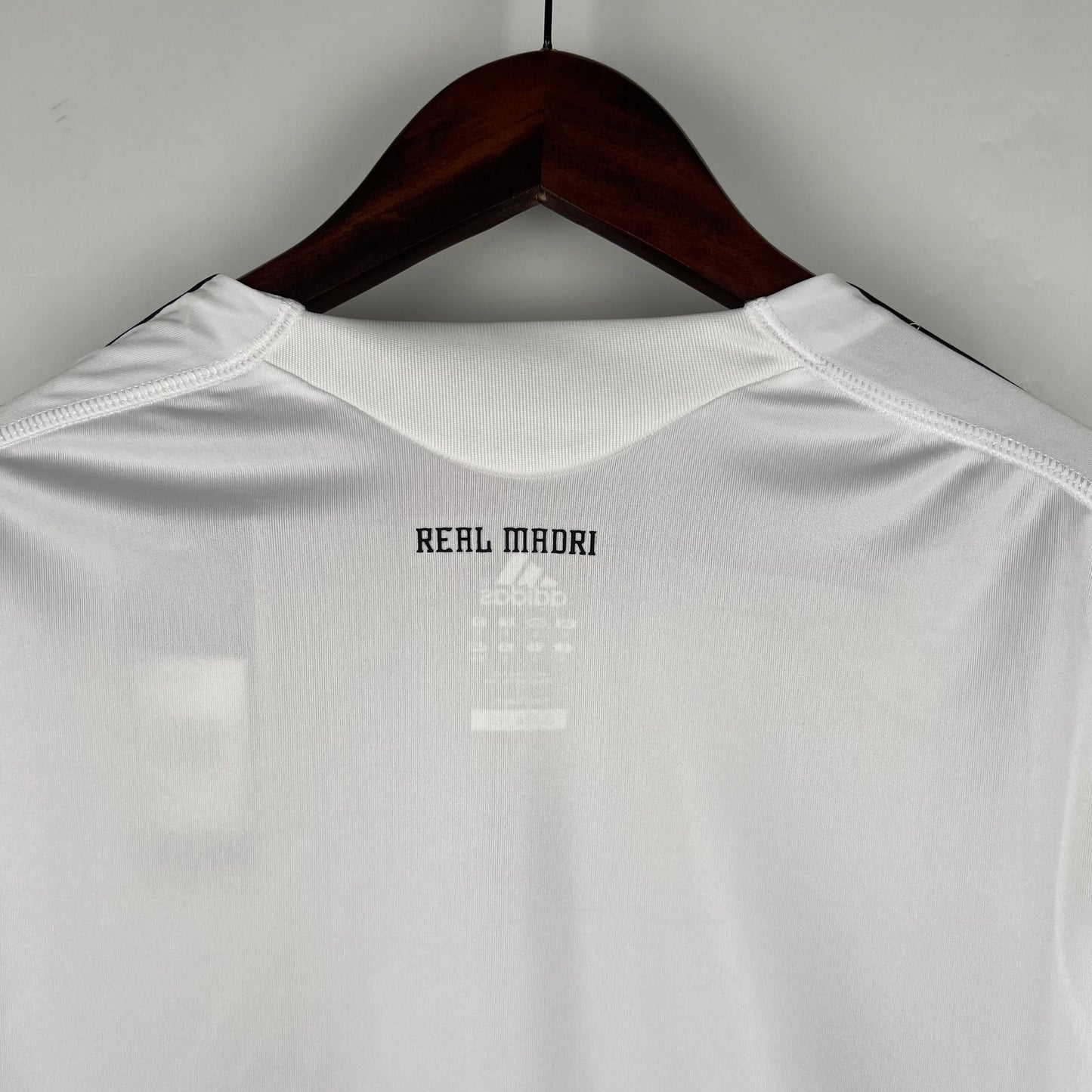 CAMISA REAL MADRID MANGA LONGA RETRÔ HOME 09/10