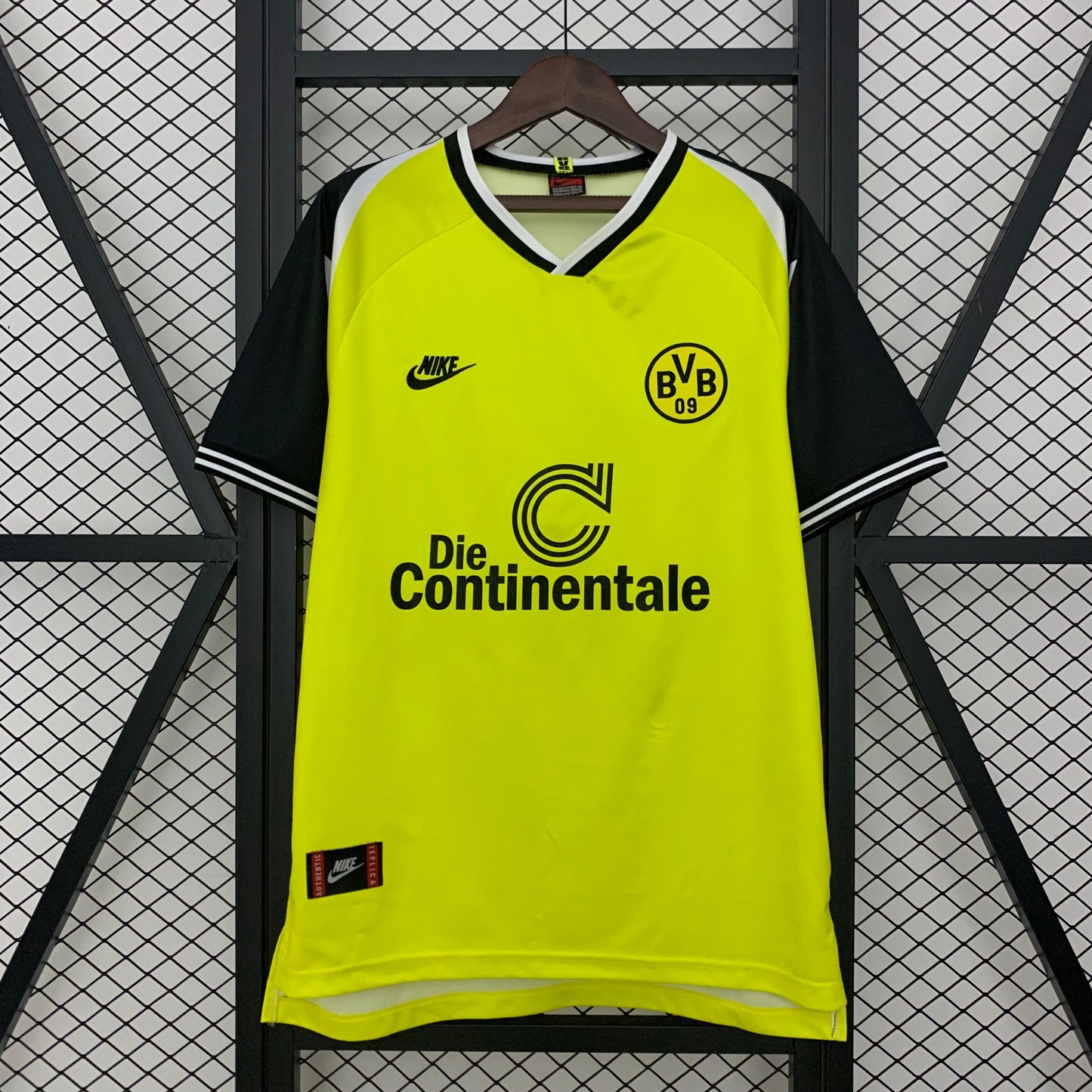 Camisa Retrô Borussia Dortmund Home 1995/96