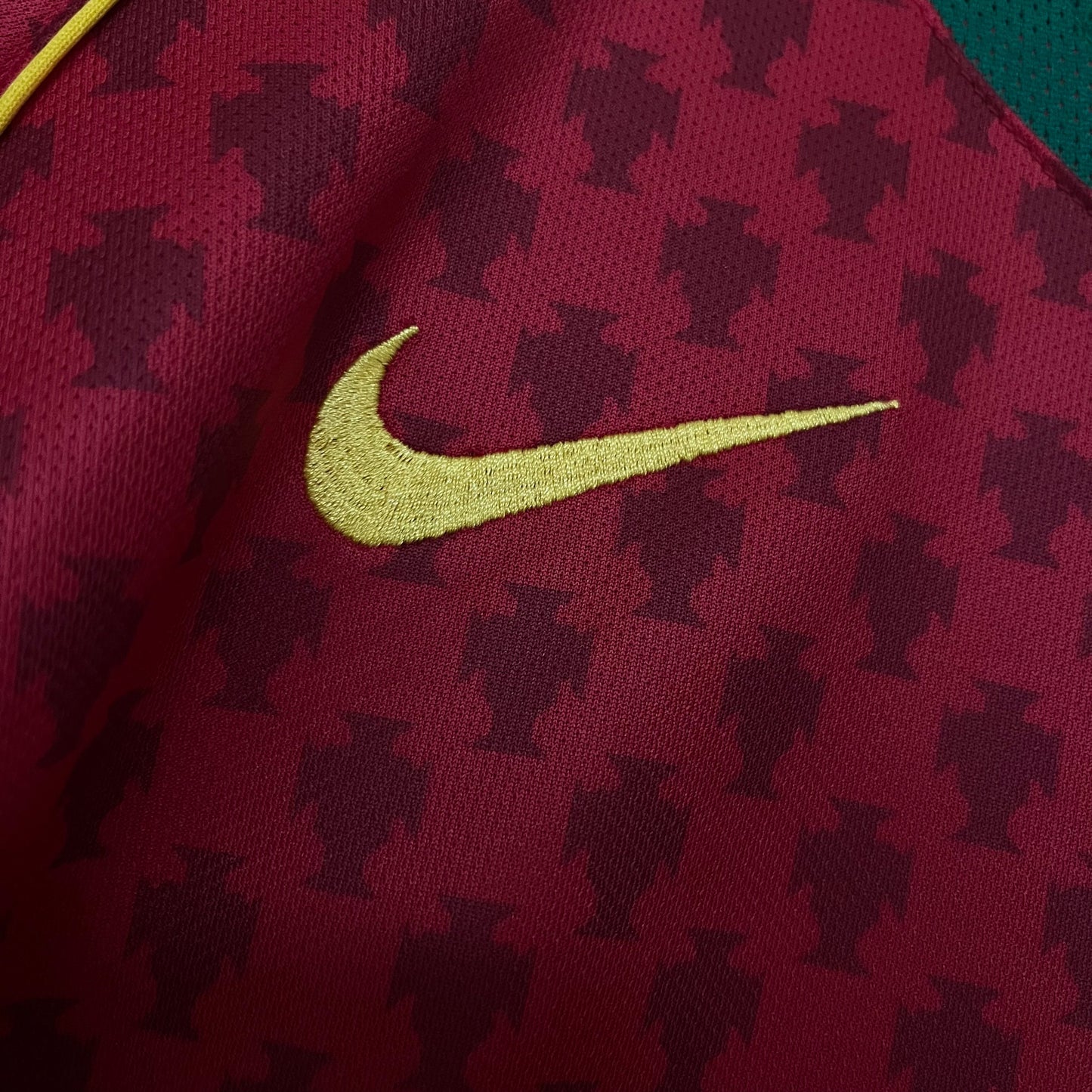 Camisa Retrô Portugal I 2004