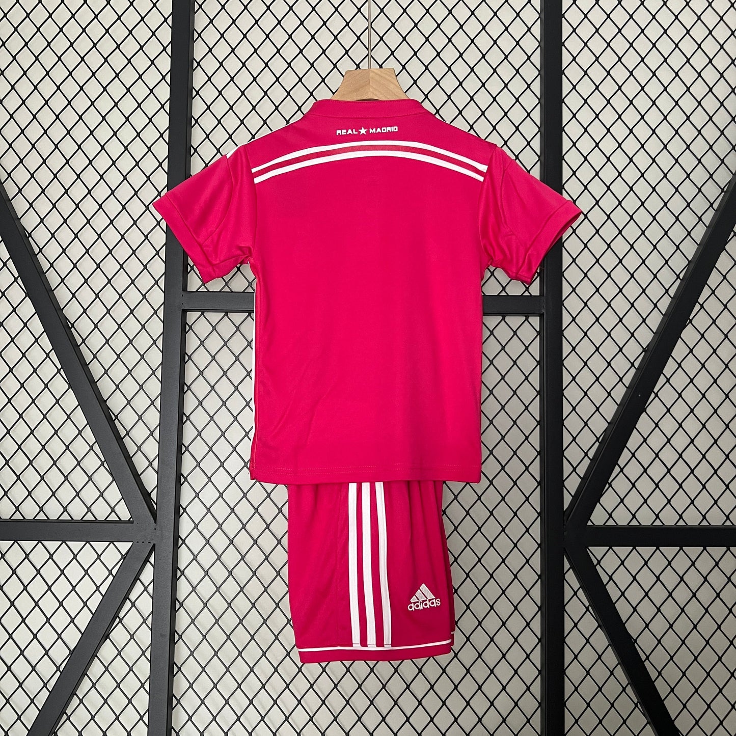 KIT INFANTIL RETRÔ REAL MADRID AWAY 14/15