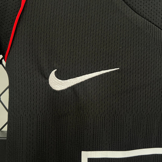 KIT INFANTIL RETRÔ MANCHESTER UNITED BLACK 08/09