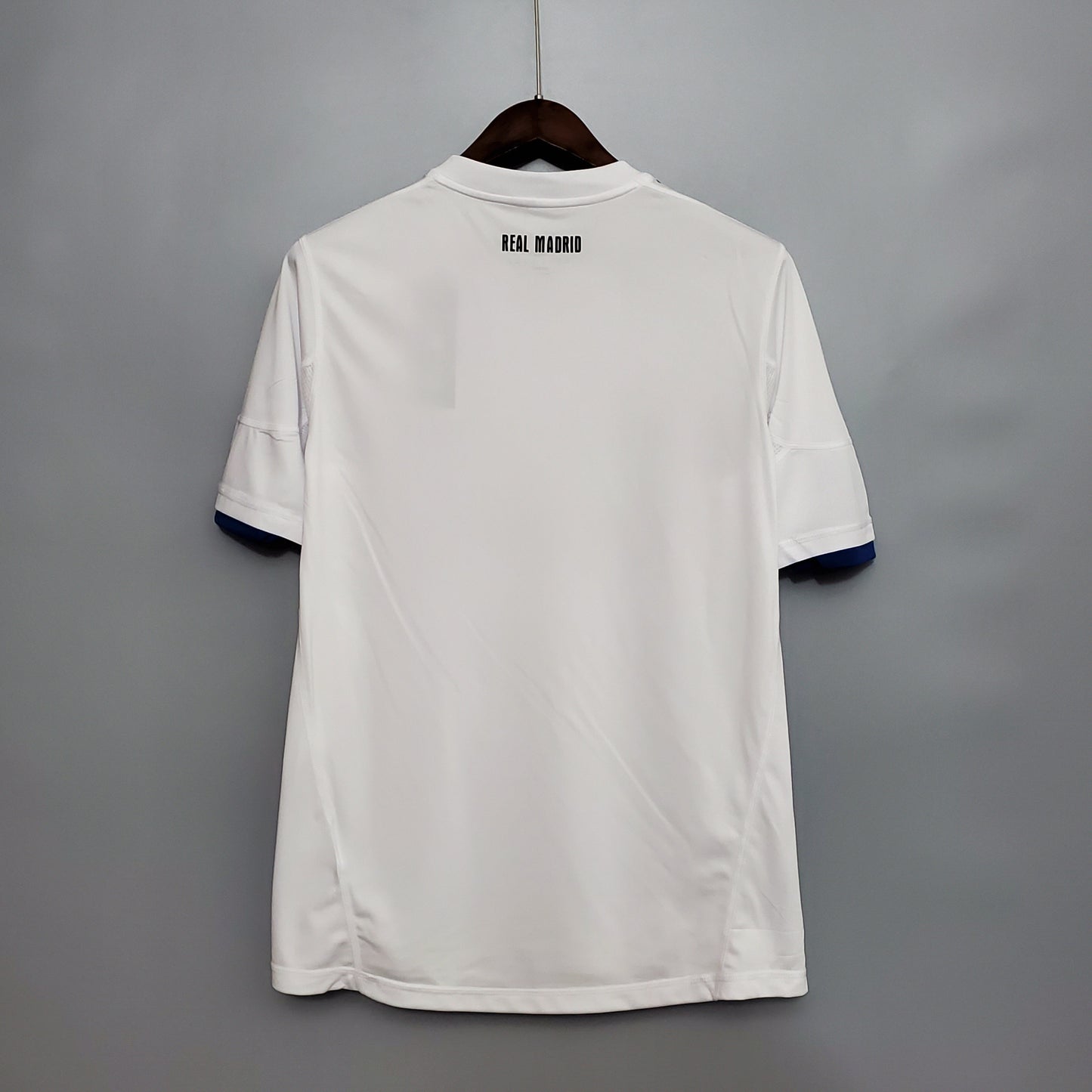 CAMISA RETRÔ REAL MADRID HOME 10/11