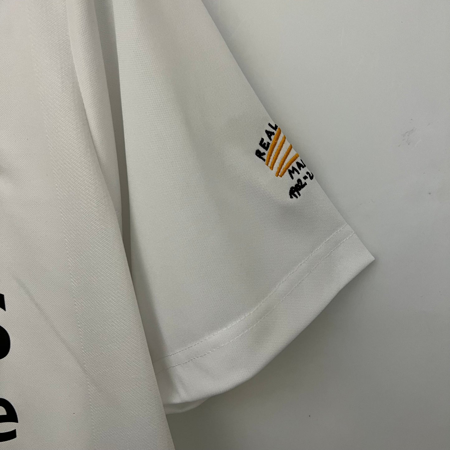 CAMISA RETRÔ REAL MADRID HOME 02/03