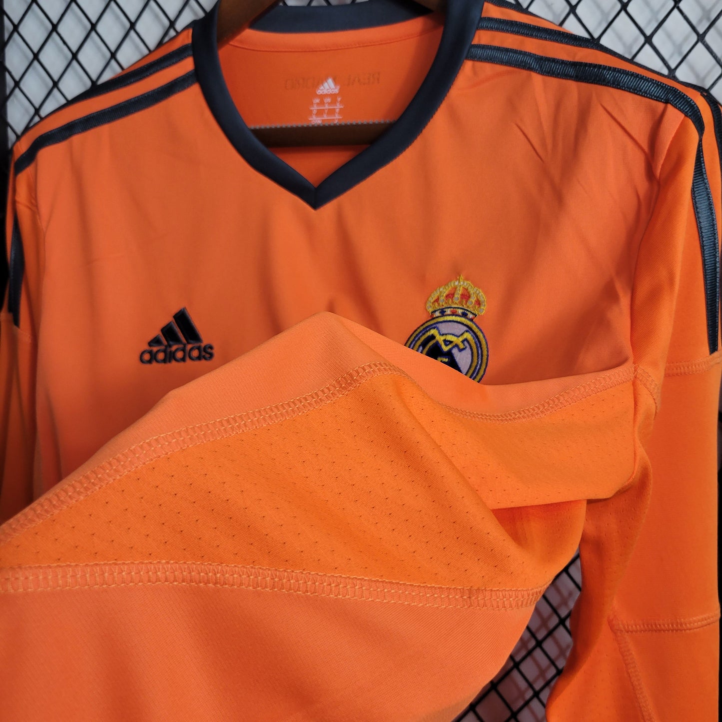 CAMISA REAL MADRID MANGA LONGA RETRÔ AWAY 13/14