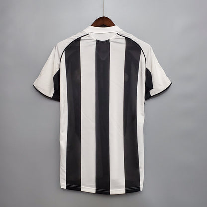 Camisa Retrô Newcastle Home 2005/06