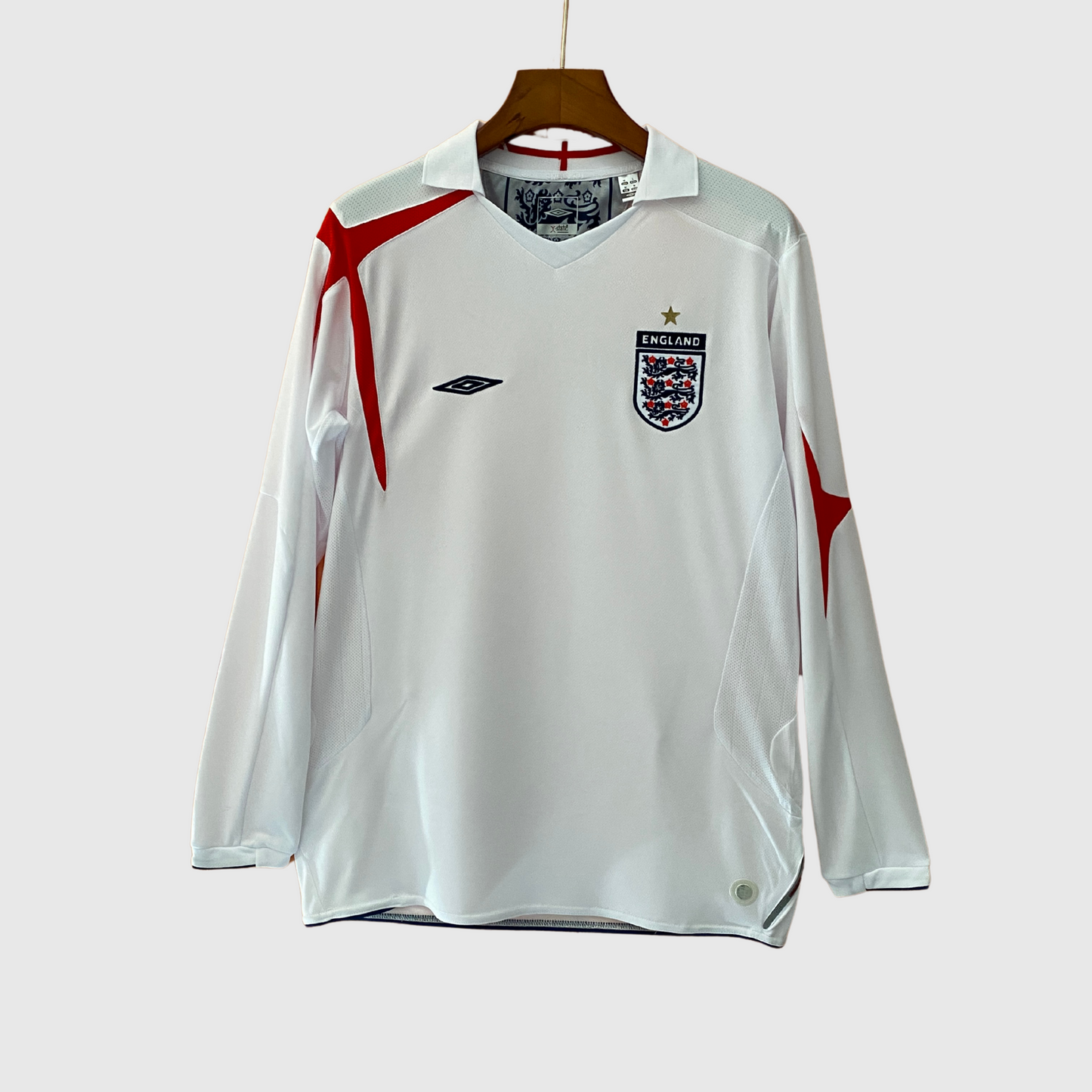 CAMISA RETRÔ INGLATERRA HOME MANGA LONGA 2006