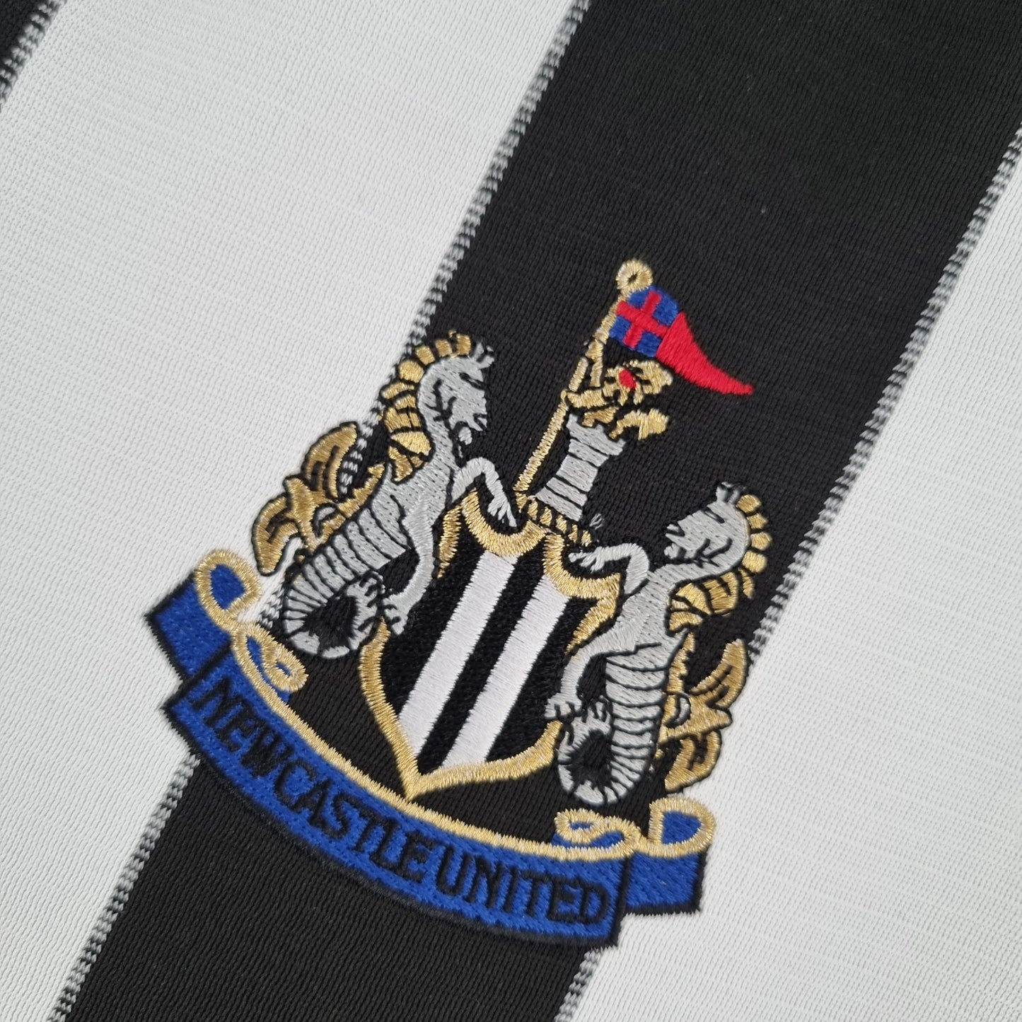Camisa Retrô Newcastle Home 2000/01