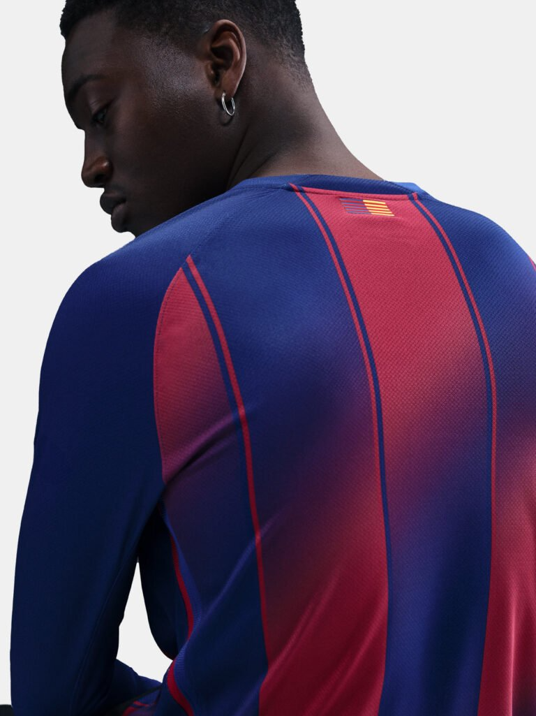 Camisa Masculina Barcelona I 2025/26 Manga Longa