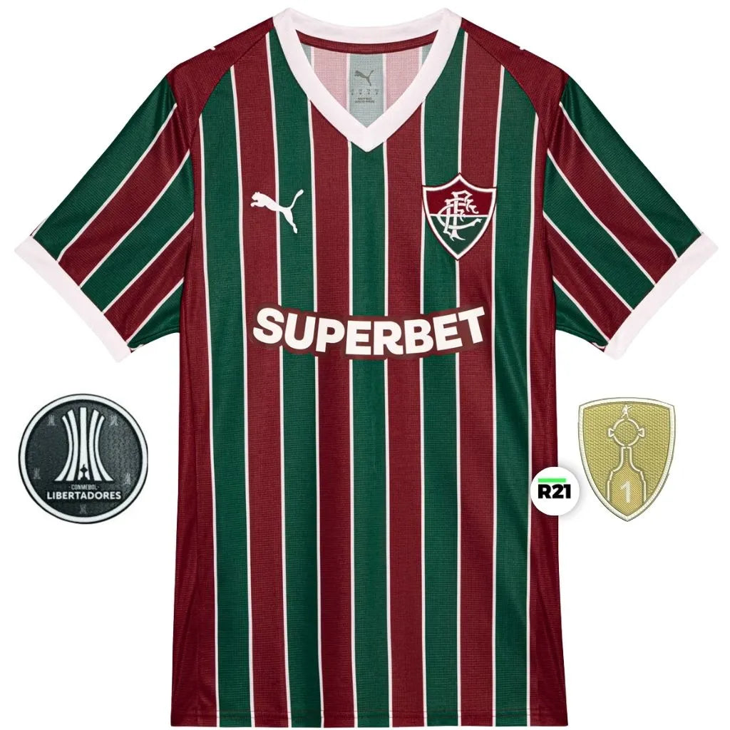 Detalhe do patch da Libertadores na camisa do Fluminense 2026