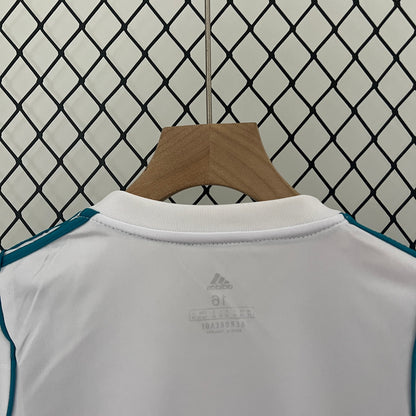 KIT INFANTIL RETRÔ REAL MADRID HOME 17/18