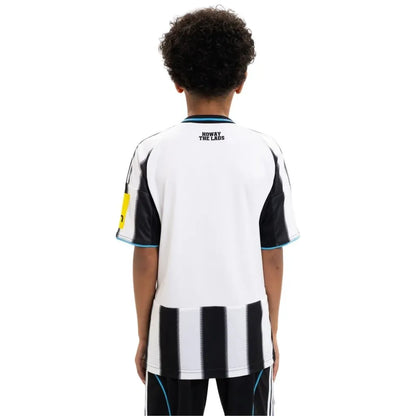 Conjunto Infantil Newcastle Home 2025/26